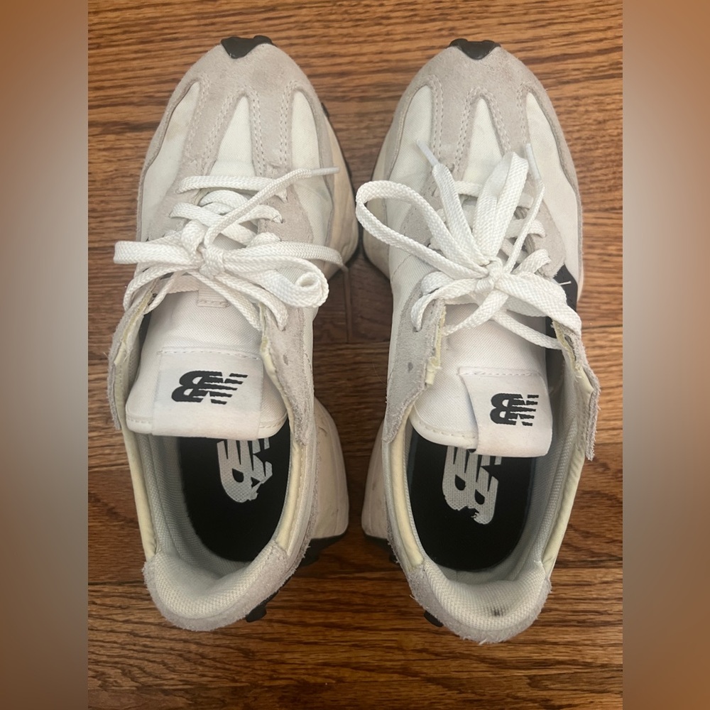 New Balance 327 size 5 (women’s)